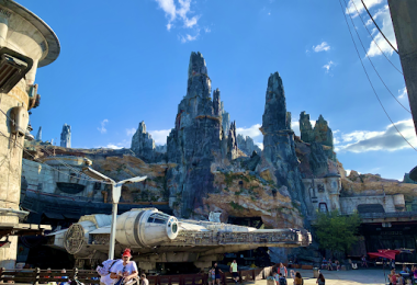 Star Wars: Galaxy’s Edge – An Intergalactic Family Adventure