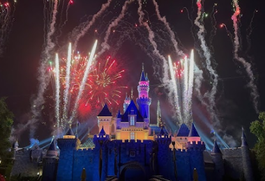 Disneyland Entertainment Extravaganza: Parades, Shows, and Fireworks Galore